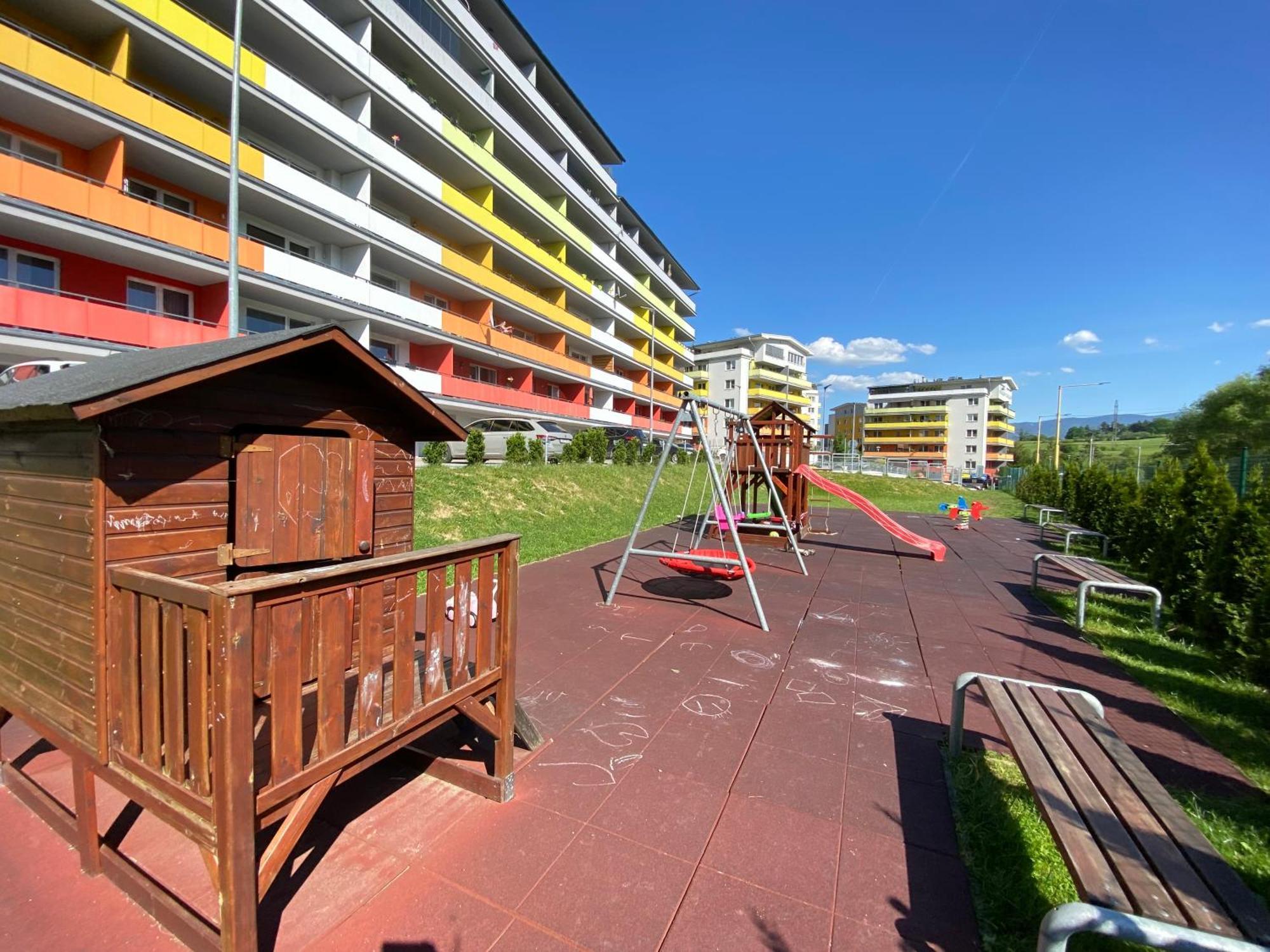 Апартаменты Apartman Slnecna Terasa S Vlastnym Parkovanim Na 2 Auta Жилина Номер фото